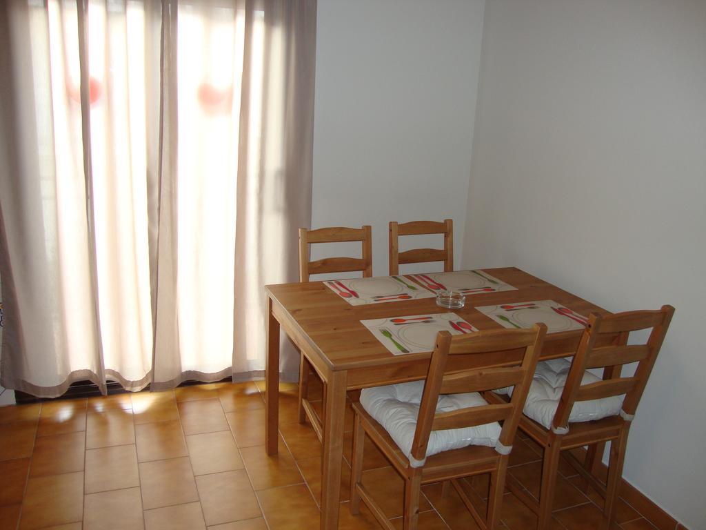 Apartaments Claudi Tossa de Mar Szoba fotó