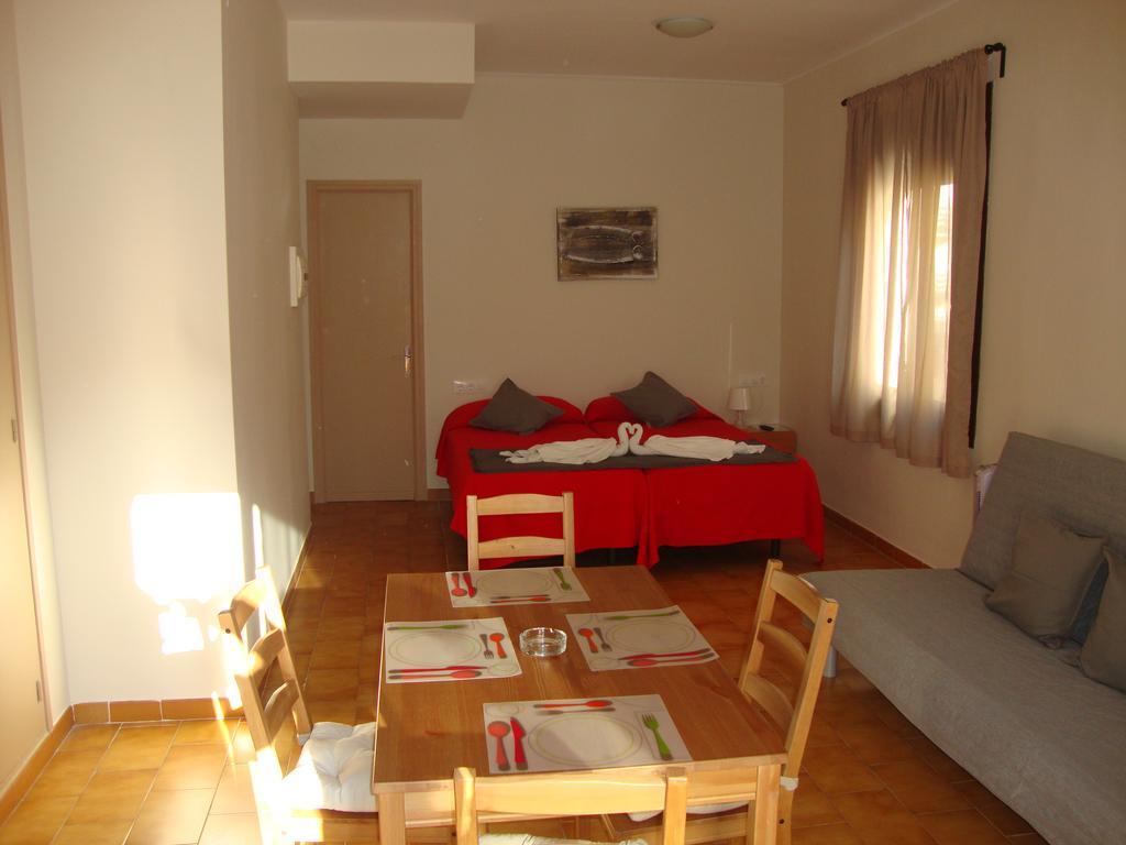 Apartaments Claudi Tossa de Mar Szoba fotó